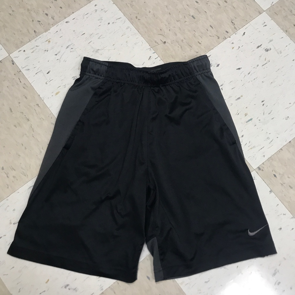 Nike Men’s Small Dri-Fit black shorts black gray athletic basketball - Picture 1 of 6